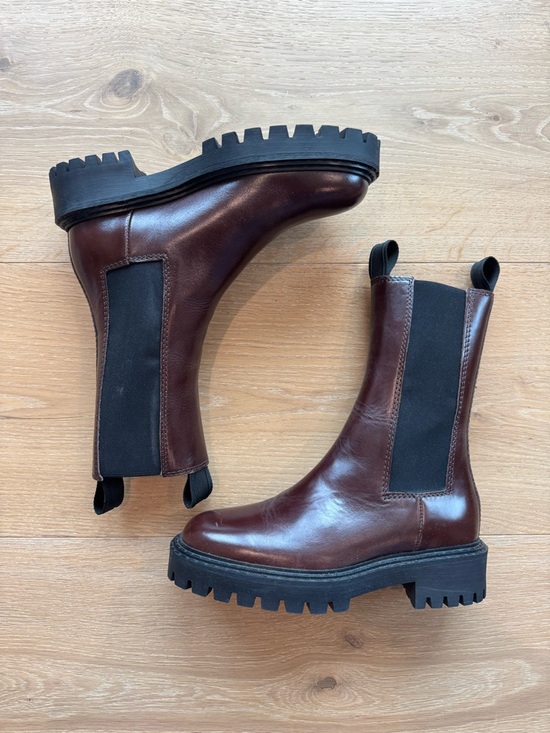 Shoes - LAST Brand Brown Leather Chelsea Lug Boots - Never Worn